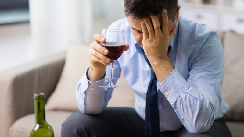 что включает в себя алкогольное поражение печени